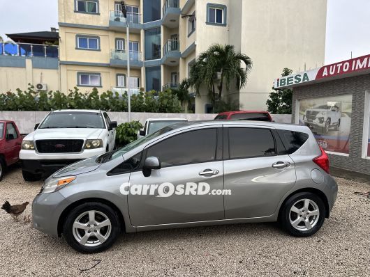 Nissan Versa Carros en venta