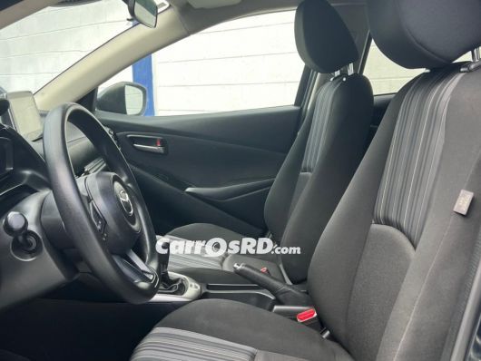 Mazda 2 Carros en venta