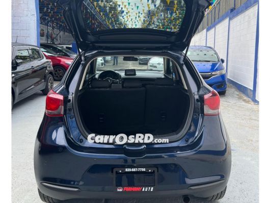 Mazda 2 Carros en venta