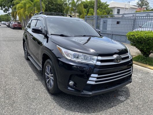Toyota Highlander XLE en venta
