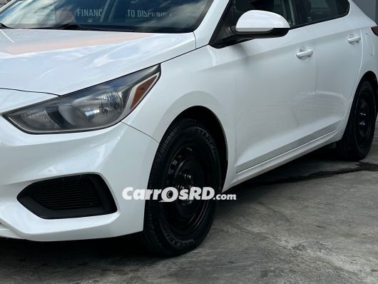 Hyundai Accent Carros en venta