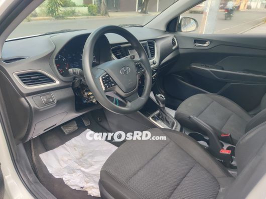 Hyundai Accent Carros en venta