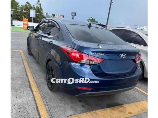 Hyundai Elantra Carros en venta