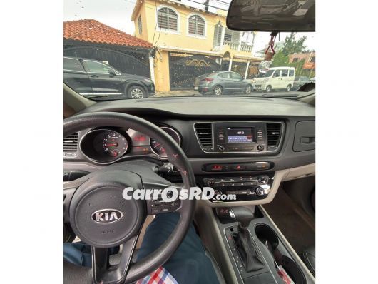 Kia Sedona Jeepeta en venta