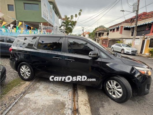 Kia Sedona Jeepeta en venta