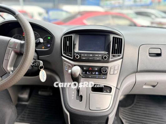 Hyundai Grand Starex Minivan en venta