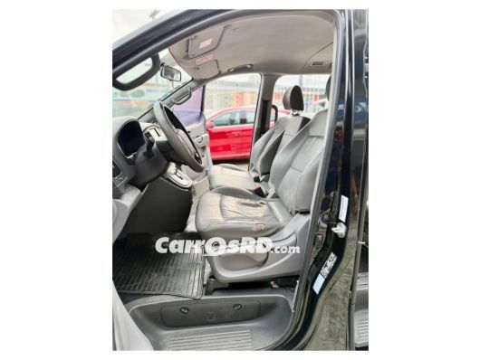 Hyundai Grand Starex Minivan en venta