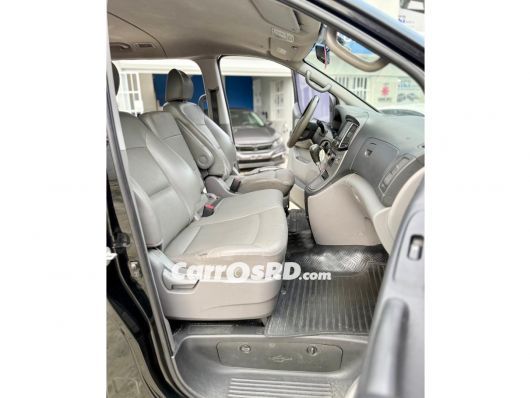 Hyundai Grand Starex Minivan en venta
