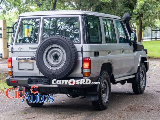 Toyota Land Cruiser Jeepeta en venta