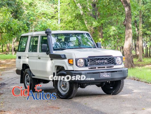 Toyota Land Cruiser Jeepeta en venta