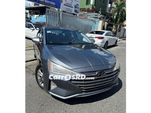 Hyundai Elantra Carros en venta