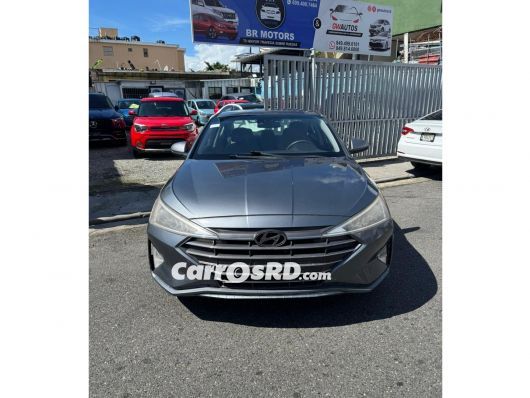 Hyundai Elantra Carros en venta