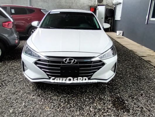 Hyundai Elantra Carros en venta