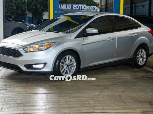 Ford Focus Carros en venta