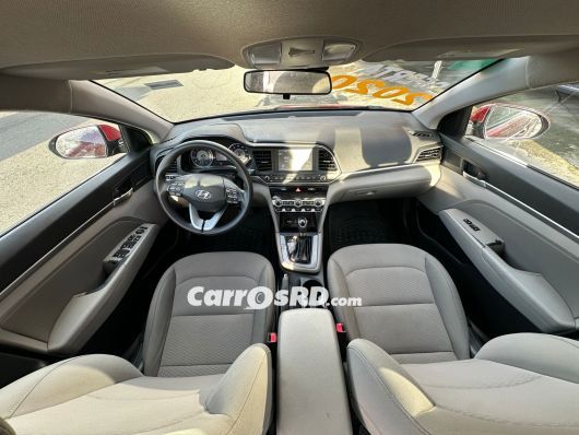 Hyundai Elantra Carros en venta