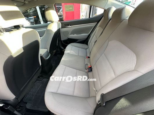 Hyundai Elantra Carros en venta
