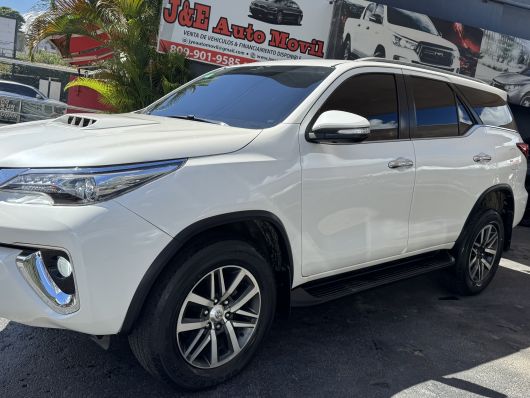 Toyota Fortuner SRV en venta
