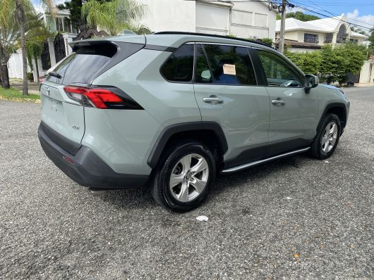 Toyota RAV4 XLE