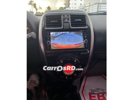 Nissan March Hatchback en venta