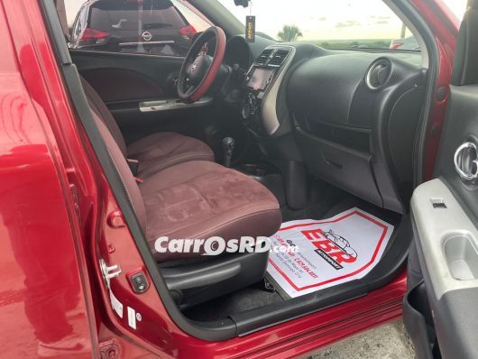 Nissan March Hatchback en venta