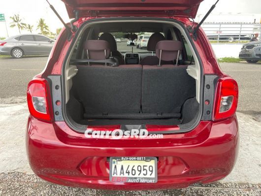 Nissan March Hatchback en venta