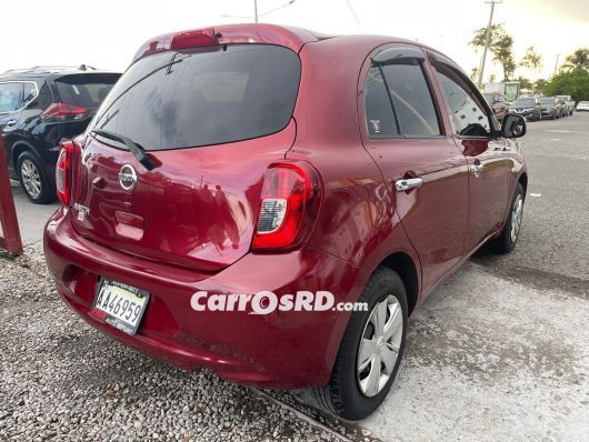 Nissan March Hatchback en venta