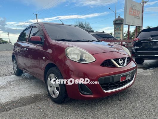 Nissan March Hatchback en venta