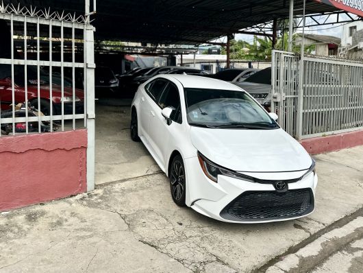 Toyota Corolla SE en venta