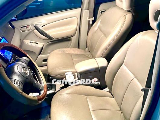 Toyota RAV4 Jeepeta en venta