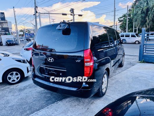 Hyundai Grand Starex Autobus en venta