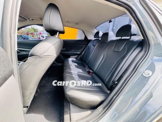 Hyundai Avante Carros en venta