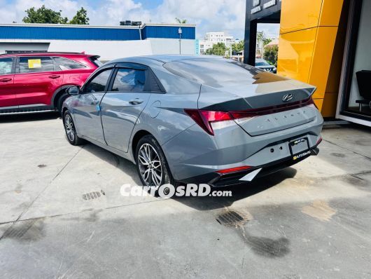 Hyundai Avante Carros en venta