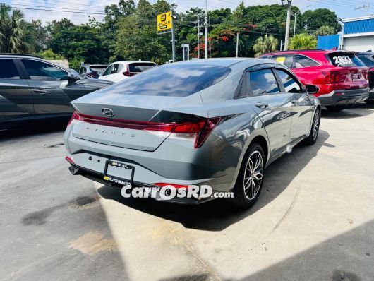Hyundai Avante Carros en venta