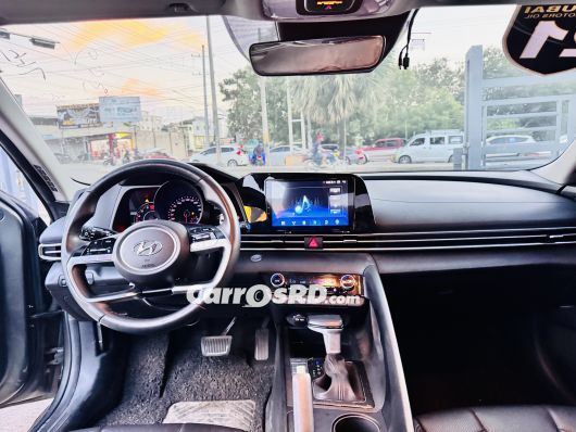 Hyundai Avante Carros en venta