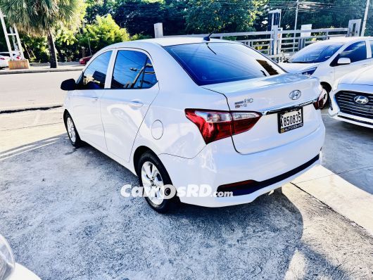 Hyundai Grand i10 Carros en venta