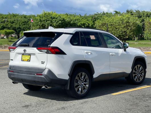 Toyota RAV4 XLE Premium