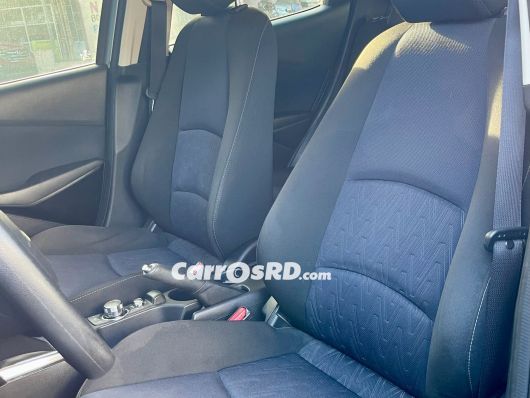 Mazda Demio Hatchback en venta