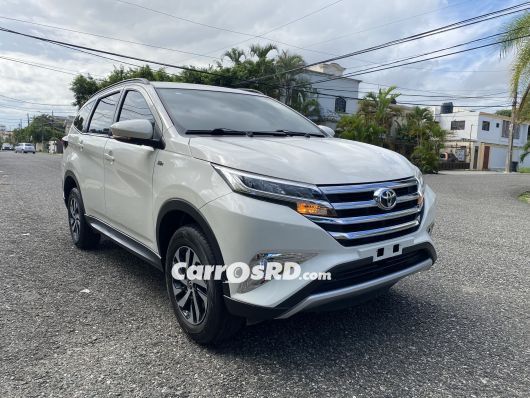 Toyota Rush Jeepeta en venta