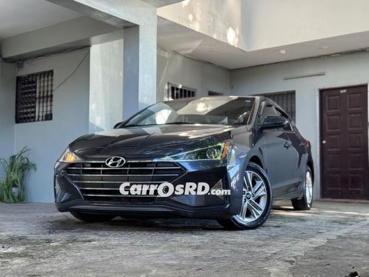 Hyundai Elantra Carros en venta