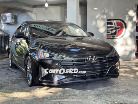 Hyundai Elantra Carros en venta