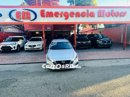 Nissan Altima Carros en venta
