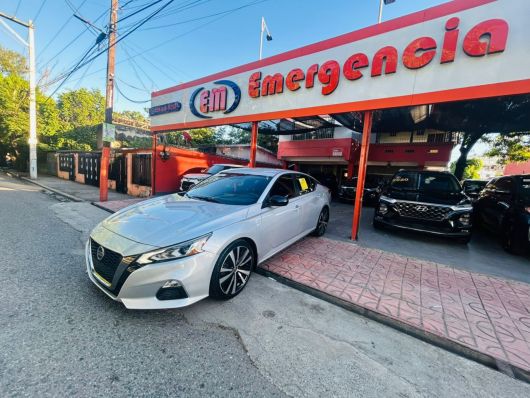 Nissan Altima SER en venta