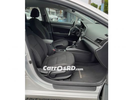Hyundai Elantra Carros en venta