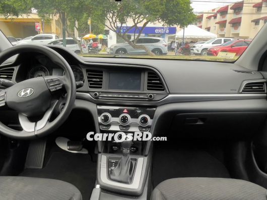 Hyundai Elantra Carros en venta
