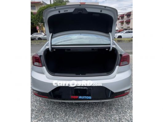 Hyundai Elantra Carros en venta