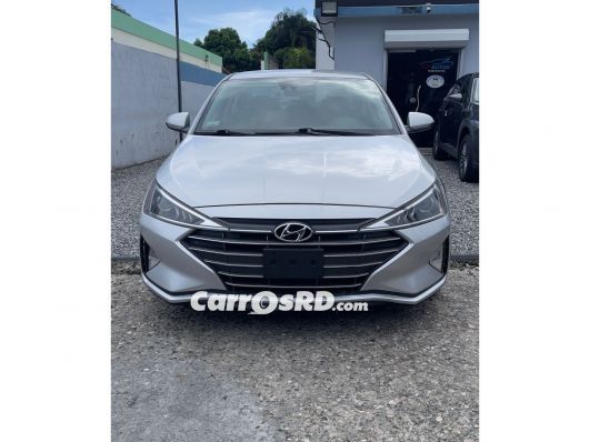 Hyundai Elantra Carros en venta