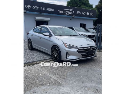 Hyundai Elantra Carros en venta