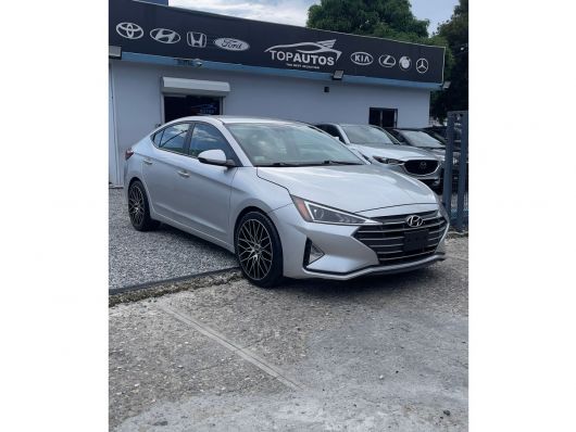Hyundai Elantra SEL en venta