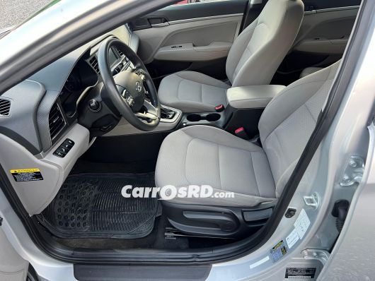 Hyundai Elantra Carros en venta