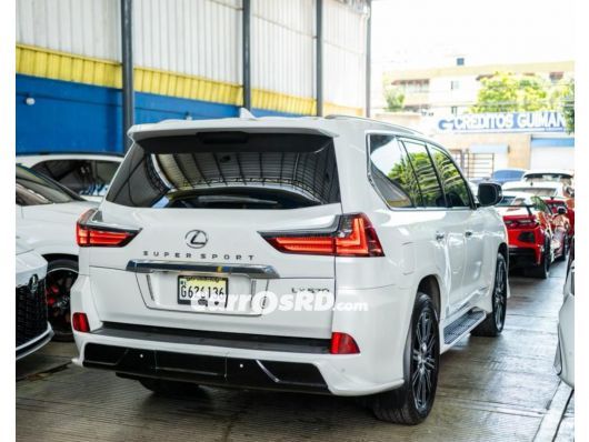 Lexus LX Jeepeta en venta